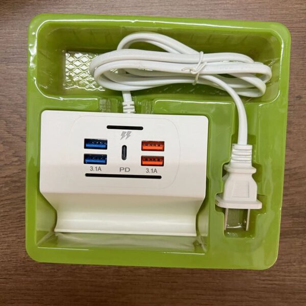 Cargador de Pared 4 Puertos USB + Tipo C | Carga Rápida 3.1A + Soporte | 90cm de Cable - Image 3